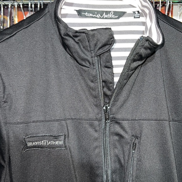 Travis Mathew bomber jacket - Picture 2 of 3